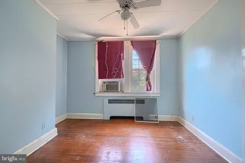 Bedroom - 4321 Annapolis Rd, Baltimore, MD 21227 photo 4 of 4