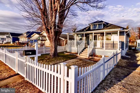 315 Riverside Dr, Essex, MD 21221