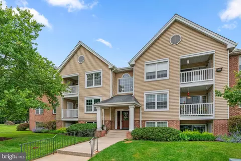 10 Rumford Dr #104, Catonsville, MD 21228