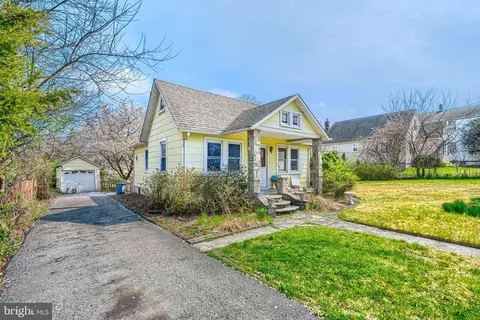 8009 Oakleigh Rd, Parkville, MD 21234