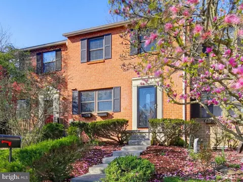 46 Kimball Ridge Ct, Catonsville, MD 21228