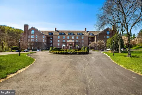 2331 Old Court Rd #307, Pikesville, MD 21208