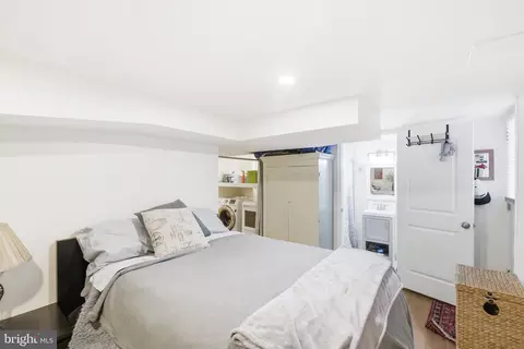 Bedroom - 214 Overbrook Rd, Baltimore, MD 21212 photo 4 of 4