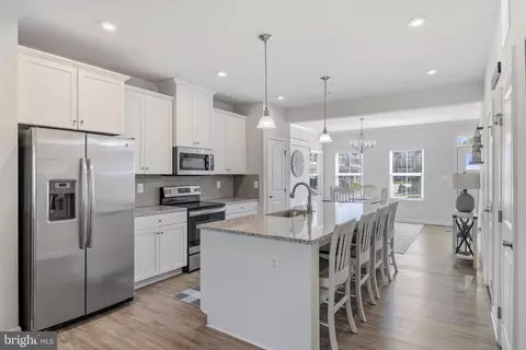 500 Turnstone Ct, Essex, MD 21221