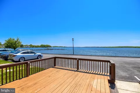 112 Villa Capri Cir, Essex, MD 21221