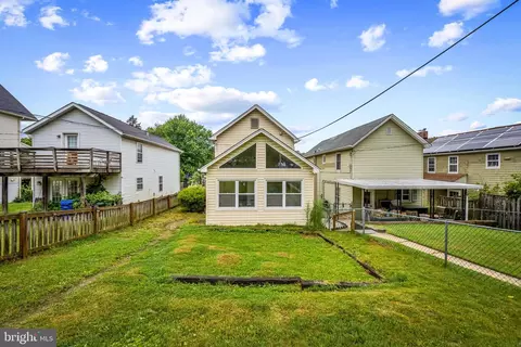 Exterior - 6045 Falls Rd, Baltimore, MD 21209 photo 3 of 9