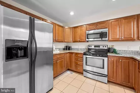 Kitchen - 6045 Falls Rd, Baltimore, MD 21209 photo 2 of 3