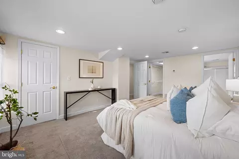 Bedroom - 6045 Falls Rd, Baltimore, MD 21209 photo 2 of 3