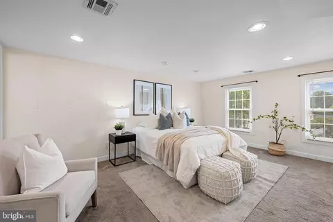 Bedroom - 6045 Falls Rd, Baltimore, MD 21209 photo 1 of 3