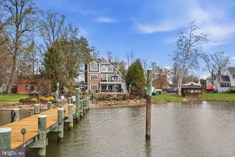 6809 S River Dr, Middle River, MD 21220