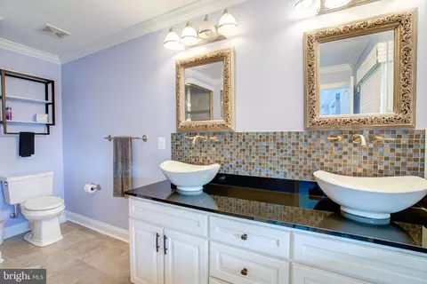Bath - 2811 Bay Dr, Sparrows Point, MD 21219 photo 2 of 6