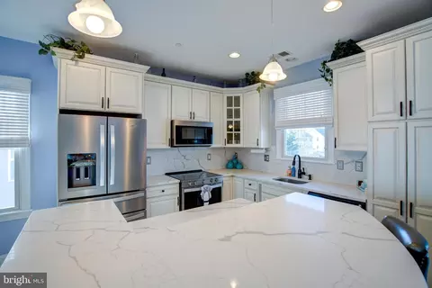 Kitchen - 2811 Bay Dr, Sparrows Point, MD 21219 photo 1 of 3