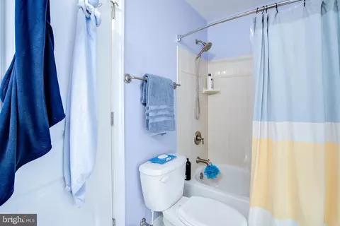 Bath - 2811 Bay Dr, Sparrows Point, MD 21219 photo 5 of 6