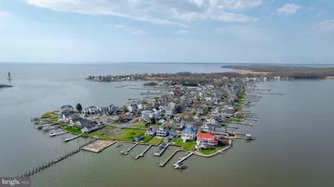 View/Area - 2811 Bay Dr, Sparrows Point, MD 21219 photo 2 of 13