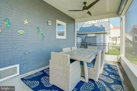 Exterior - 2811 Bay Dr, Sparrows Point, MD 21219 photo 7 of 8