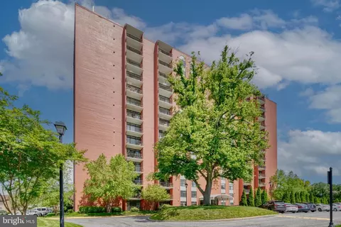 1 Smeton Pl #1003, Towson, MD 21204