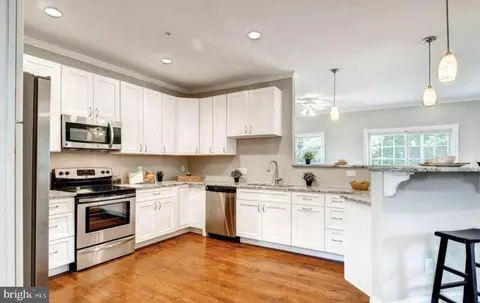 8319 Bletzer Rd, Baltimore, MD 21222 photo 2