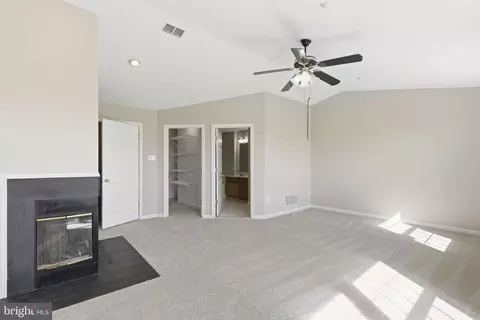 Living - 4204 Maple Path Cir #32, Nottingham, MD 21236 photo 3 of 3