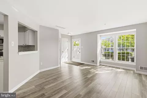 Living - 4204 Maple Path Cir #32, Nottingham, MD 21236 photo 1 of 3