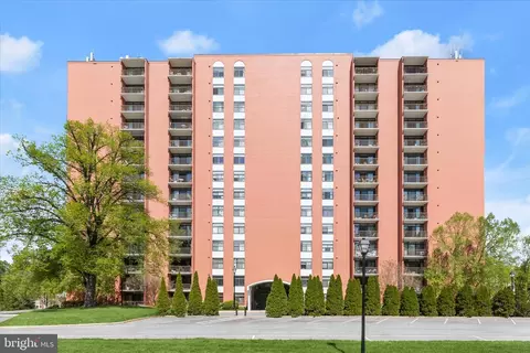 1 Smeton Pl #404, Towson, MD 21204