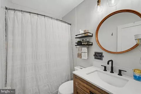 Bath - 4502 Linden Ave, Halethorpe, MD 21227 photo 1 of 2