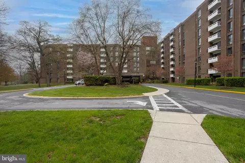 7 Slade Ave #511, Pikesville, MD 21208