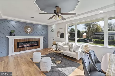 700 Greenwood Rd, Pikesville, MD 21208