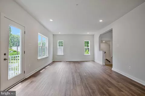 Living - 721 Nollmeyer Rd, Middle River, MD 21220 photo 1 of 3