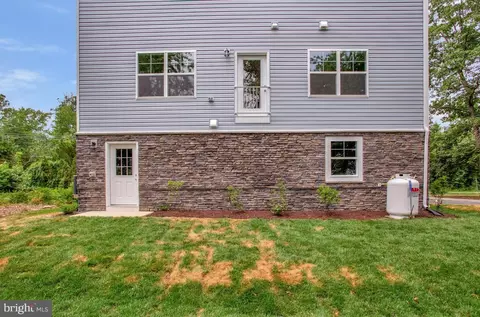 Exterior - 721 Nollmeyer Rd, Middle River, MD 21220 photo 2 of 5