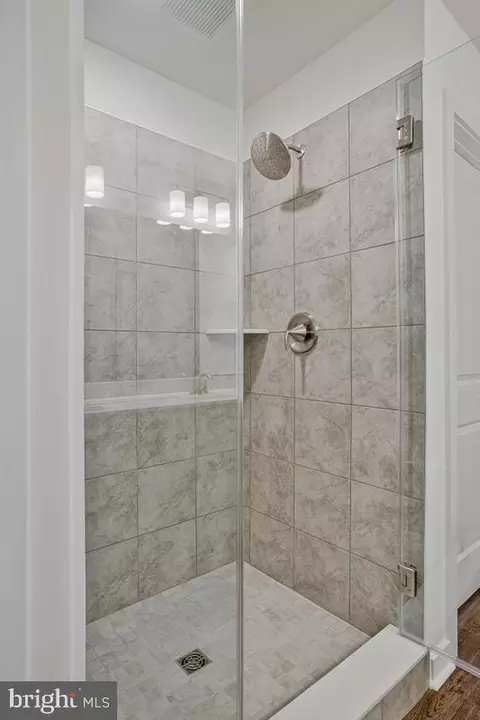 Bath - 721 Nollmeyer Rd, Middle River, MD 21220 photo 1 of 2