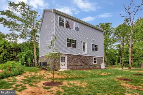 Exterior - 721 Nollmeyer Rd, Middle River, MD 21220 photo 4 of 5
