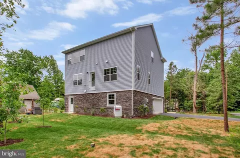 Exterior - 721 Nollmeyer Rd, Middle River, MD 21220 photo 3 of 5