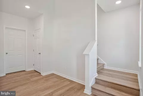 Entry Way - 723 Nollmeyer Rd, Middle River, MD 21220 photo 1 of 10
