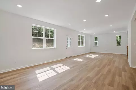 Living - 723 Nollmeyer Rd, Middle River, MD 21220 photo 1 of 3