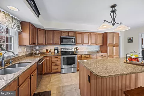 Kitchen - 13707 Killarney Ct, Phoenix, MD 21131 photo 4 of 4
