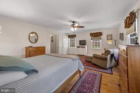 Bedroom - 13707 Killarney Ct, Phoenix, MD 21131 photo 3 of 6