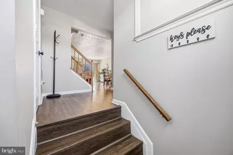 Entry Way - 30 Parkhill Pl, Nottingham, MD 21236 photo 1 of 6
