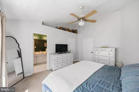 Bedroom - 30 Parkhill Pl, Nottingham, MD 21236 photo 2 of 4