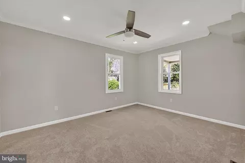 Living - 100 Fuller Ave, Baltimore, MD 21206 photo 5 of 6