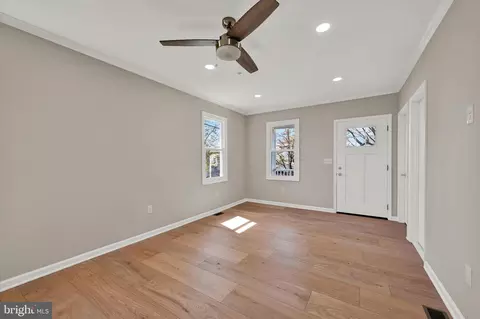 Living - 100 Fuller Ave, Baltimore, MD 21206 photo 3 of 6