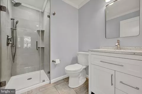 Bath - 100 Fuller Ave, Baltimore, MD 21206 photo 1 of 3