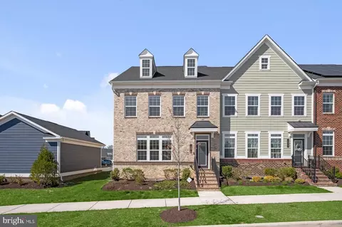 10911 Beckenham St, Middle River, MD 21220