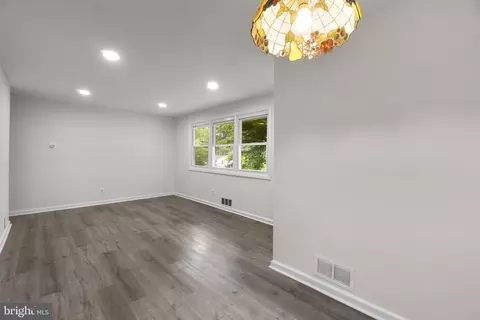 Living - 3658 Clifmar Rd, Windsor Mill, MD 21244 photo 5 of 6