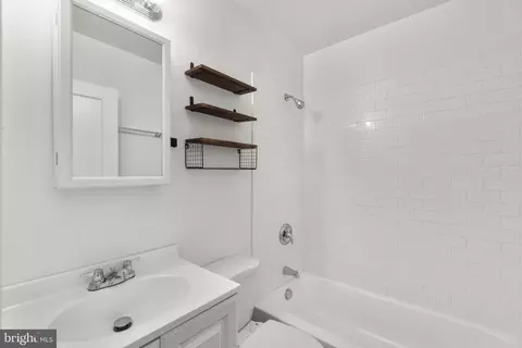 Bath - 3658 Clifmar Rd, Windsor Mill, MD 21244 photo 1 of 2
