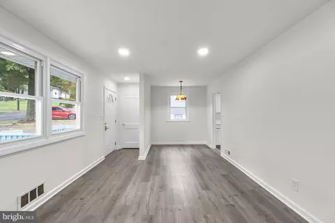 Entry Way - 3658 Clifmar Rd, Windsor Mill, MD 21244 photo 2 of 5