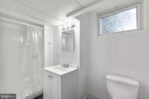 Bath - 3658 Clifmar Rd, Windsor Mill, MD 21244 photo 2 of 2