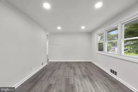 Living - 3658 Clifmar Rd, Windsor Mill, MD 21244 photo 2 of 6