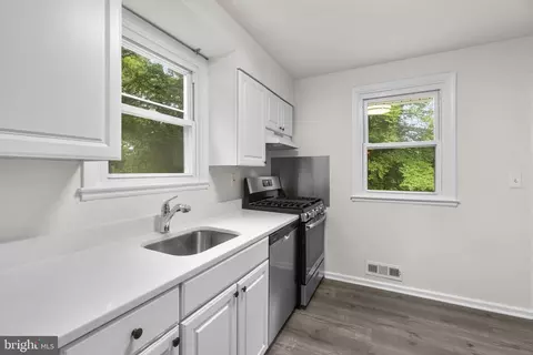 Kitchen - 3658 Clifmar Rd, Windsor Mill, MD 21244 photo 2 of 2