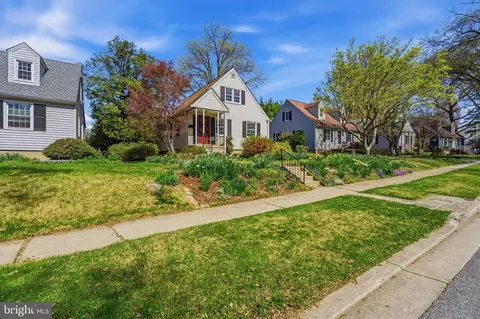 Exterior - 304 Brook Rd, Towson, MD 21286 photo 4 of 6