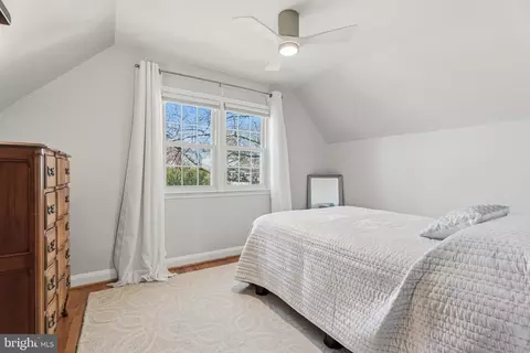 Bedroom - 304 Brook Rd, Towson, MD 21286 photo 3 of 4